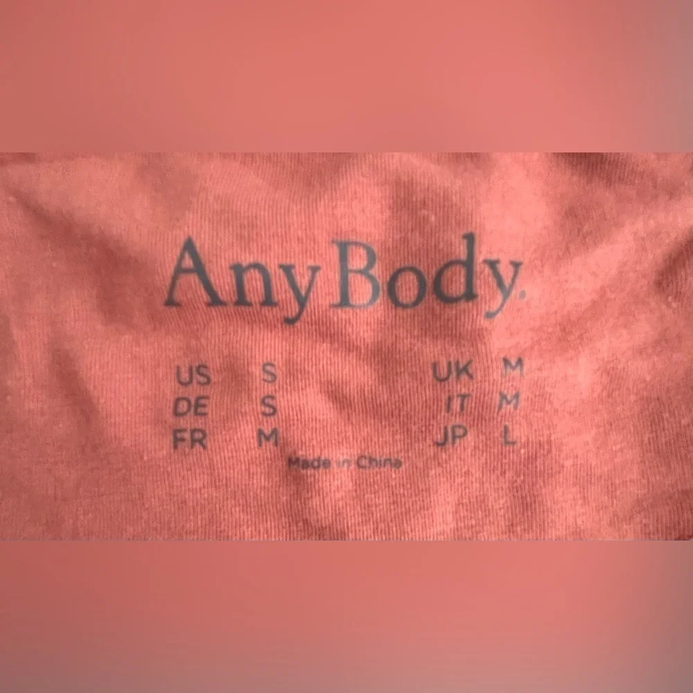 SET: Any Body | 2- pieces, cropped pants, matching top. Size: S.